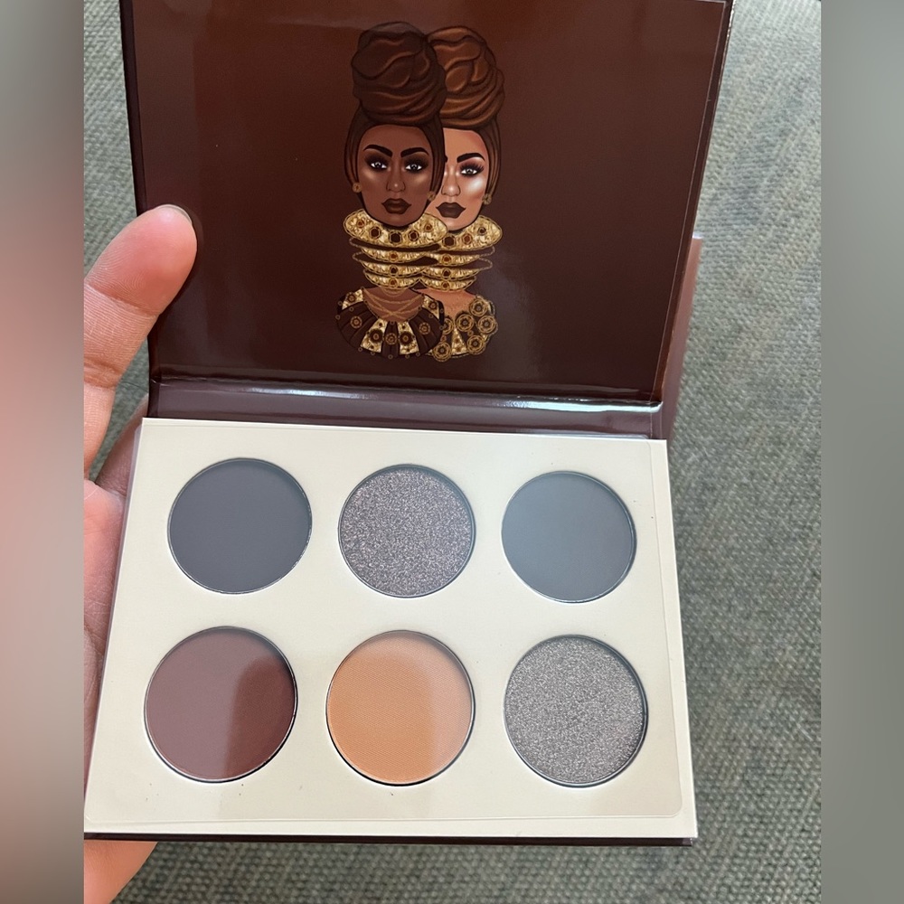 NIB Juvia's Place The Chocolates Eyeshadow Palette Makeup